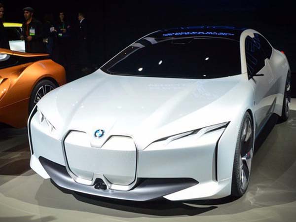 Hãng xe BMW lập kỷ lục bán 100.000 xe điện ảnh 1