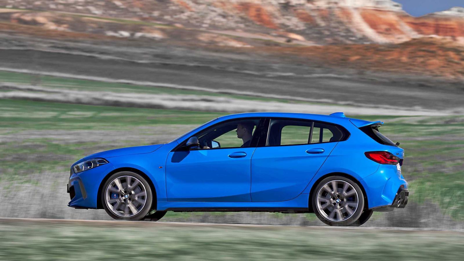 BMW 1-Series ra mắt với thiết kế dễ gây hoang mang và hệ dẫn động sẽ khiến nhiều fan phải ngạc nhiên 3