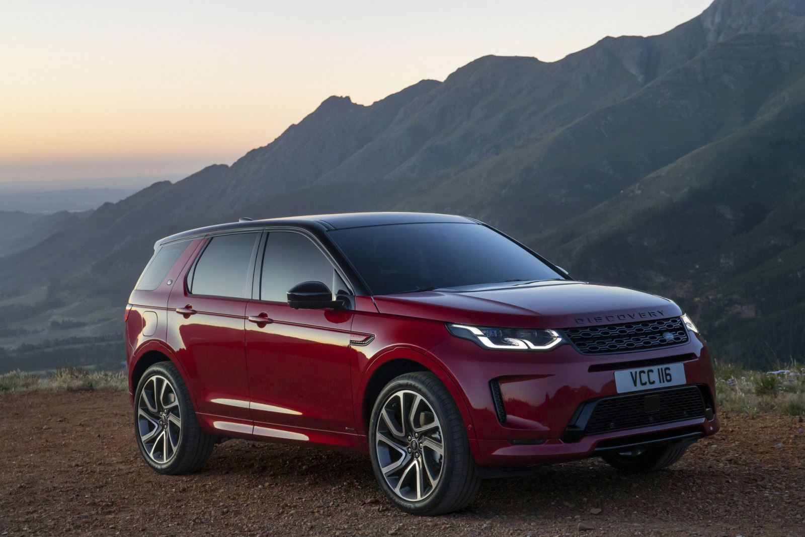 Land Rover Discovery Sport 2020 ra mắt với hàng loạt chi tiết đáng mong chờ cho đại gia Việt 2