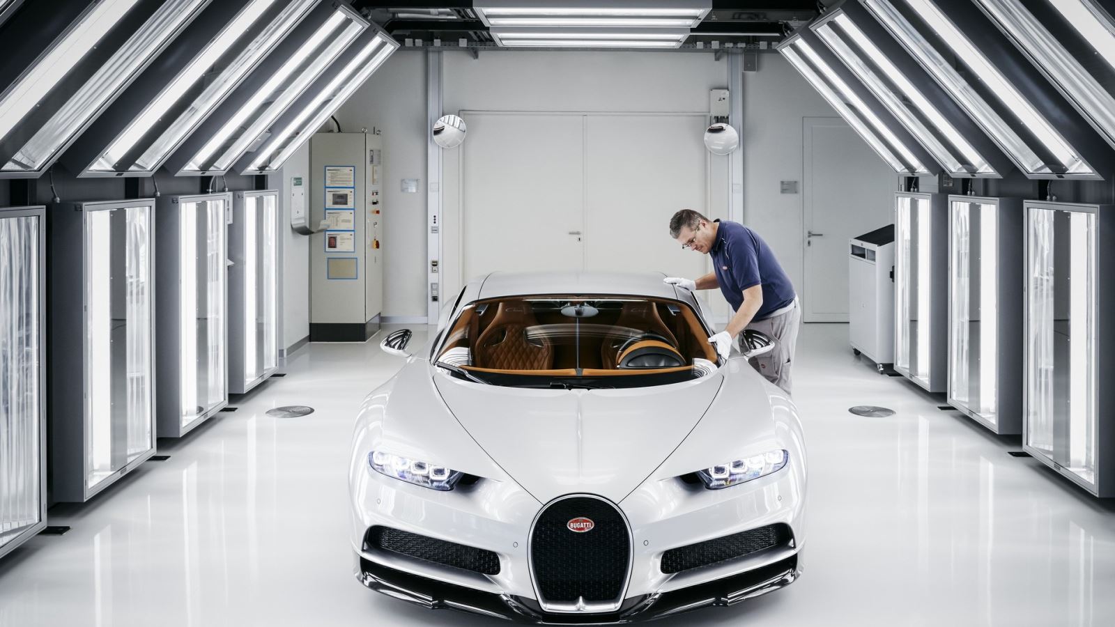 Siêu phẩm Bugatti tiếp theo sau Chiron dần hé lộ thông tin 3